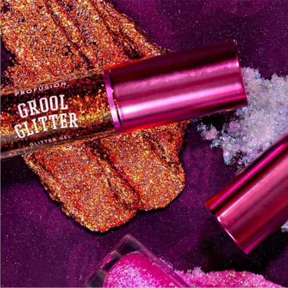 Mean Girls "Pur-fetch Cat" 4PC Set, Mean Girls Gretchen Wieners Make Up Set - Picture 8 of 11